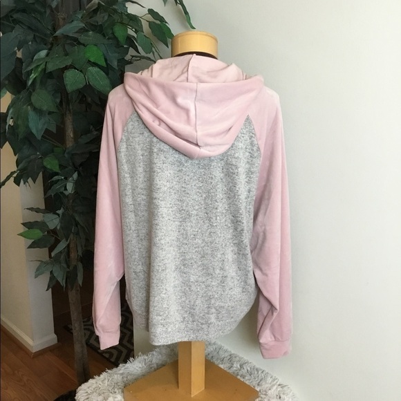 JUNIORS XL Pink Republic hooded sweatshirt - Picture 14 of 16